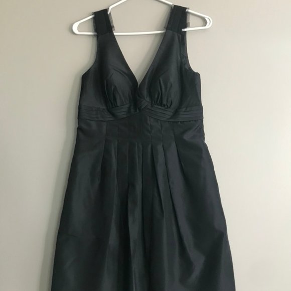 Perfect LBD - Picture 2 of 5